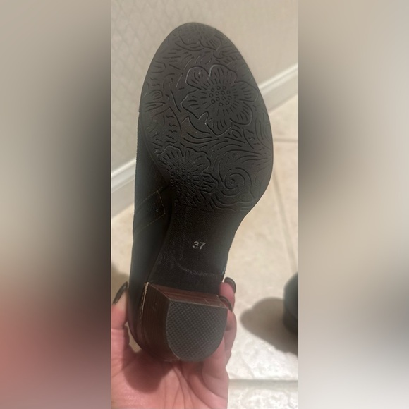 Women’s L'Artiste Spring Step Captivate Ankle‎ Boots. Size 37 (US 6.5-7). - Picture 7 of 12